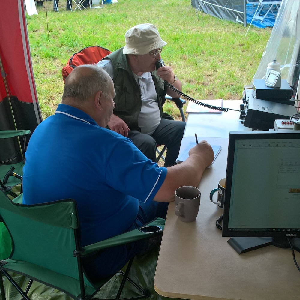 Lewis (G4CRT) and Vic (M0VCS) at the HF Field Day.